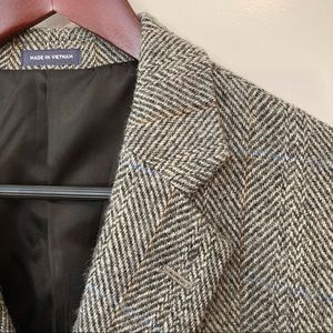 Harris Tweed from Scotland Sports Jacket by Stafford - Herringbone Gray 42R